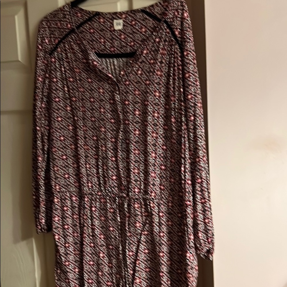 Beautiful romper with long sleeves